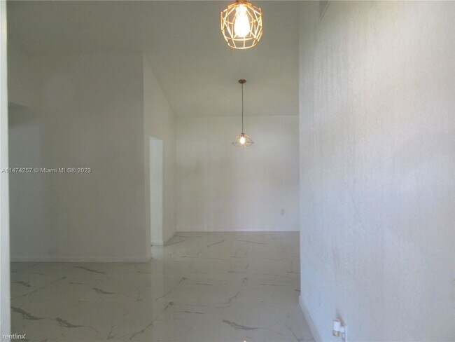 Building Photo - 3 br, 2 bath House - 12246 SW 203rd St