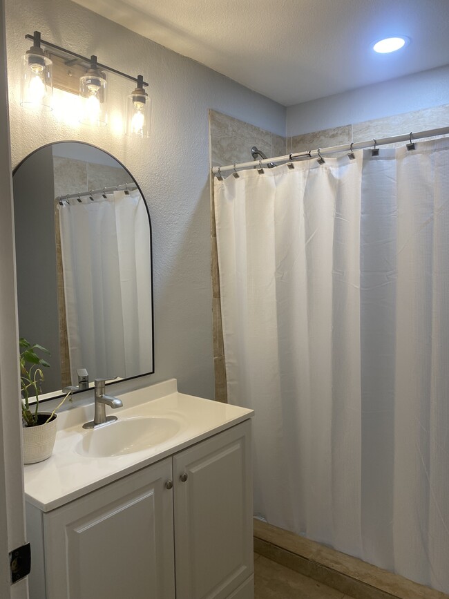 Building Photo - 1507 Geraldine Ln