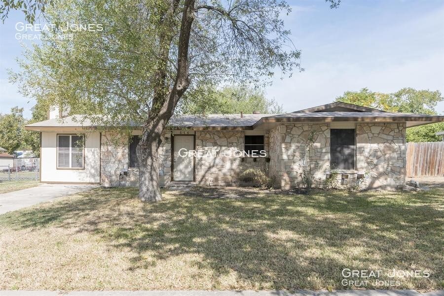 Primary Photo - 515 Mahota Dr