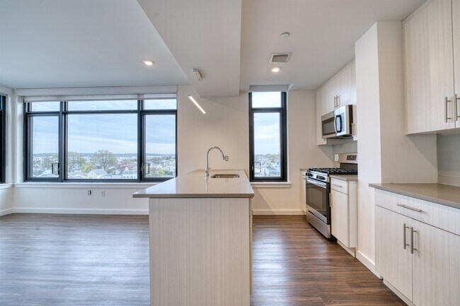 Foto del edificio - 957 Broadway