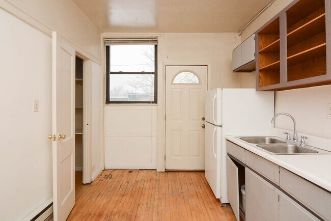 Foto del edificio - 730 W Roscoe St