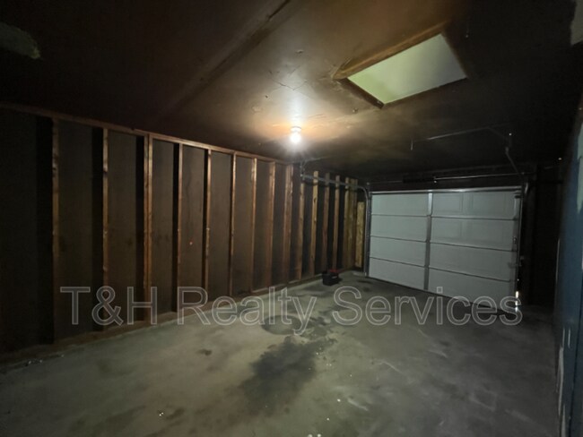 Foto del edificio - 3831 Bennett Dr