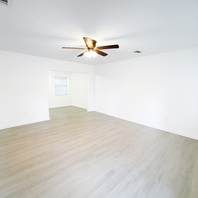 Foto del edificio - Charming Home for Rent in Murray Hill!