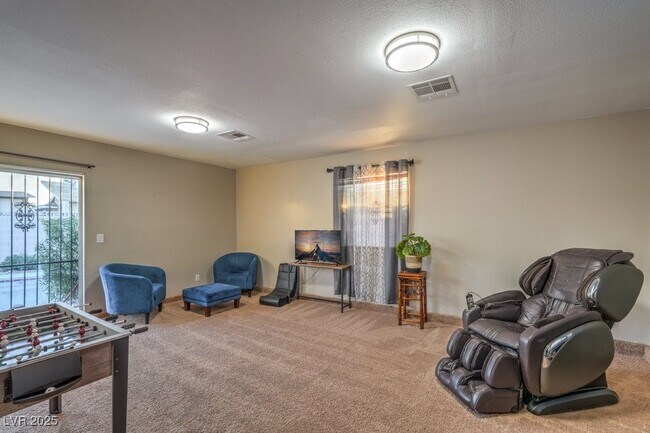 Building Photo - 6419 Gunderson Blvd