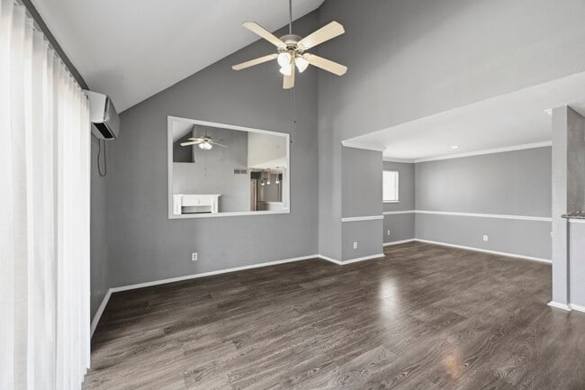 Building Photo - 14550 Fonmeadow Dr