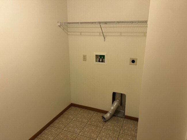Foto del edificio - 1225 Sequoia Ct