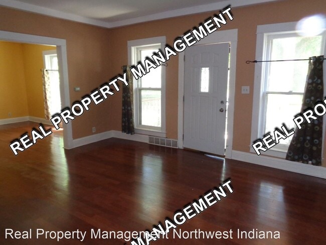 Building Photo - 4 br, 2 bath House - 158 W. Institute Street