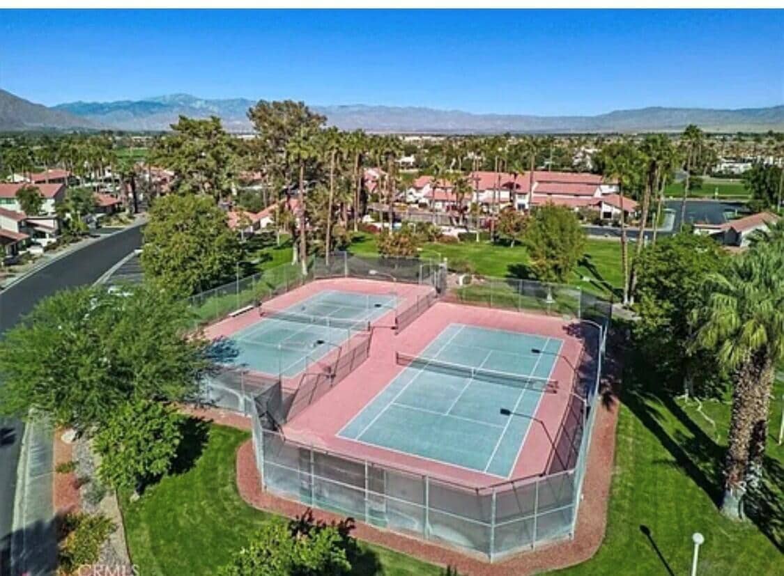 Foto del edificio - 6054 Montecito Dr