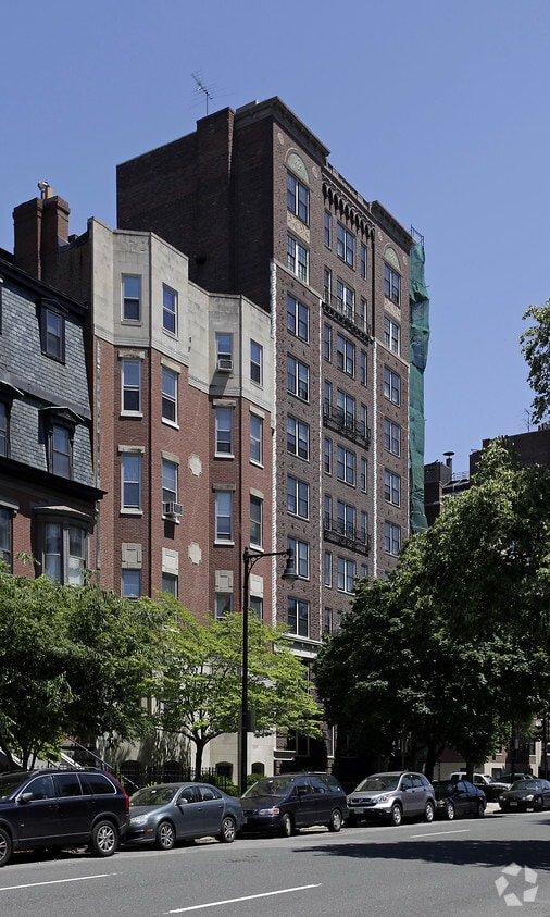 Building Photo - 282 Beacon St