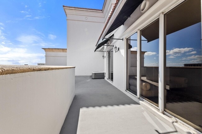 Building Photo - 4100 Salzedo St