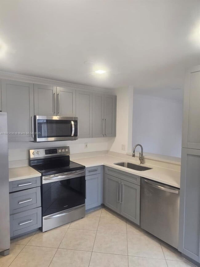 Photo - 11047 Longboat Dr House