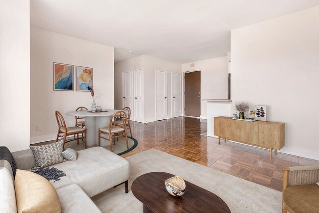 Building Photo - 2181 Avenue Road