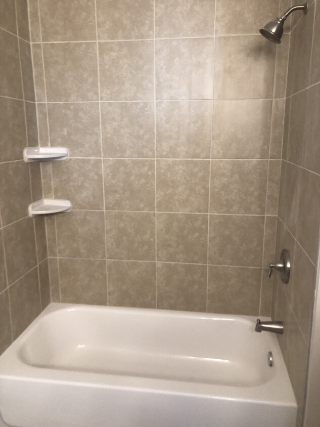 guest bath - 11307 Golden Eagle Pl