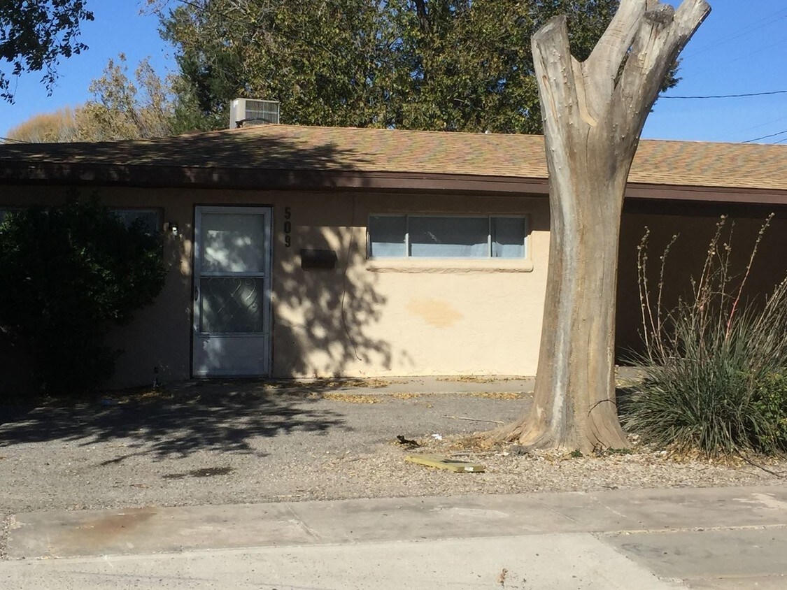 Foto principal - 2 br, 1 bath House - 509 W McGaffey St