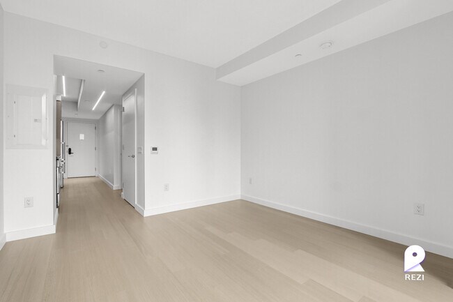 Foto del edificio - 2401 3rd Ave