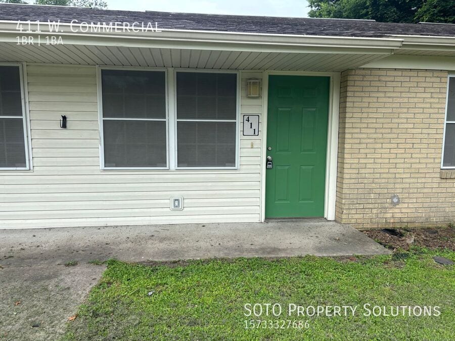 Primary Photo - 411 W. Commercial-