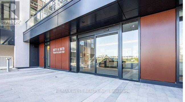 Building Photo - 3071 Trafalgar Rd
