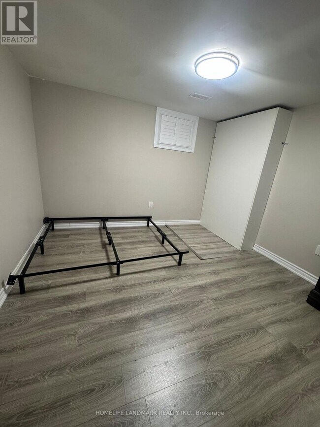 Photo du bâtiment - 115 Canlish Rd