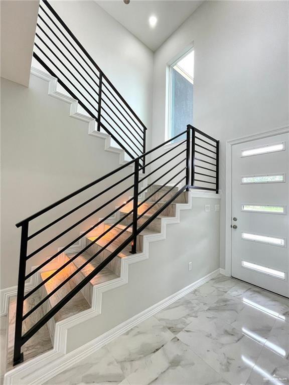Foto del edificio - 5519 N Crown Point