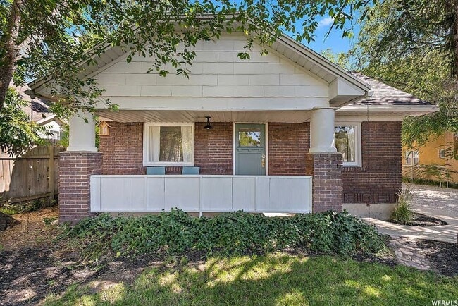 Building Photo - 1870 E 3900 S