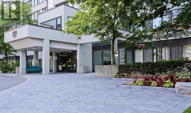 Photo du bâtiment - 350 Webb Dr