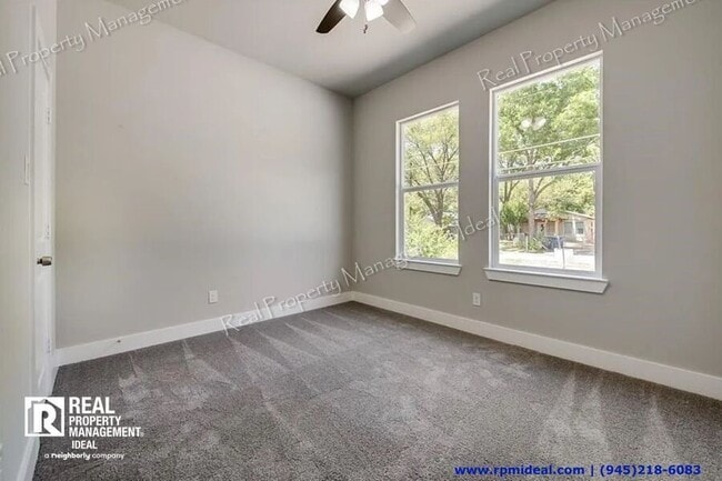 Building Photo - 8728 Dunlap St