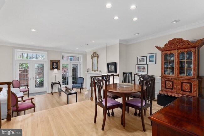 Foto del edificio - 4346 Westover Pl NW