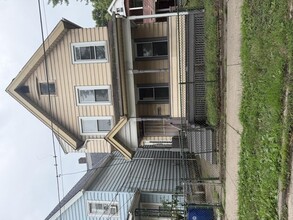 Building Photo - 5910 Bonna Ave