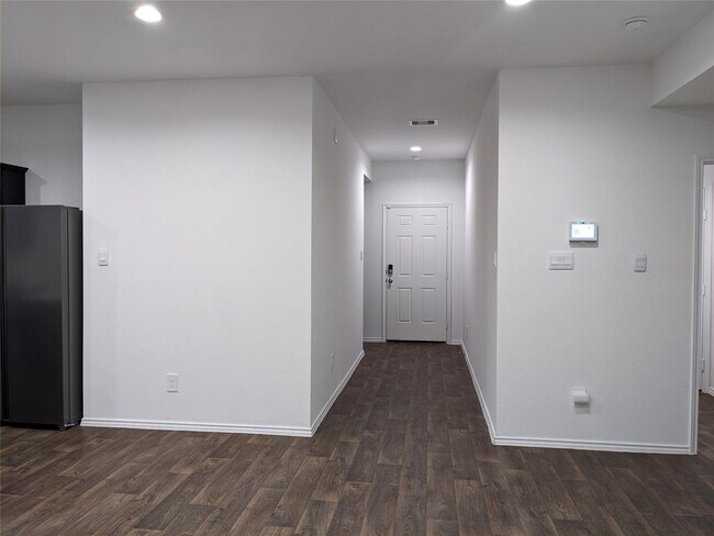 Foto del edificio - 21319 Sleepy Willow St