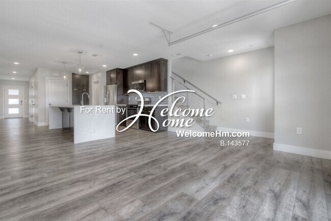 Building Photo - Coming Soon - NEWER Luxury Town Home Centr...