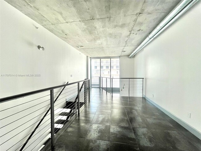 Building Photo - 690 SW 1st Ct