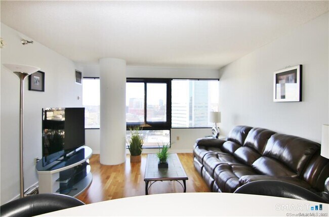 Foto del edificio - 127 Greyrock Pl
