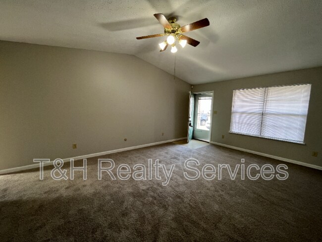 Foto del edificio - 5155 Brouse Ct