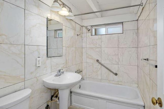 Foto del edificio - 3455 E Terrace Ave
