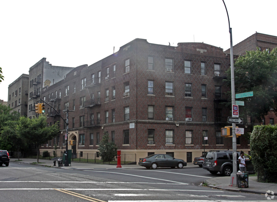 Primary Photo - 1810 Cortelyou Rd