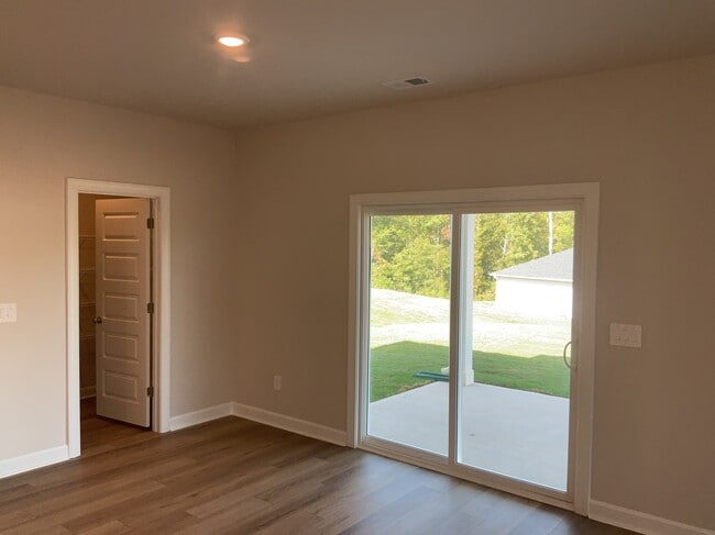 Building Photo - 307 Granby Trl