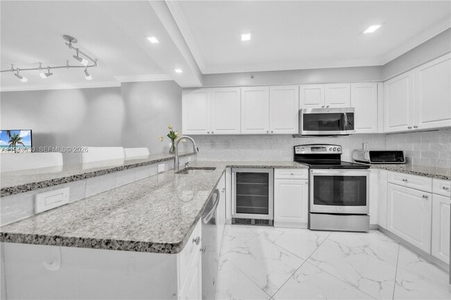 Photo - 2501 S Ocean Dr Apartment