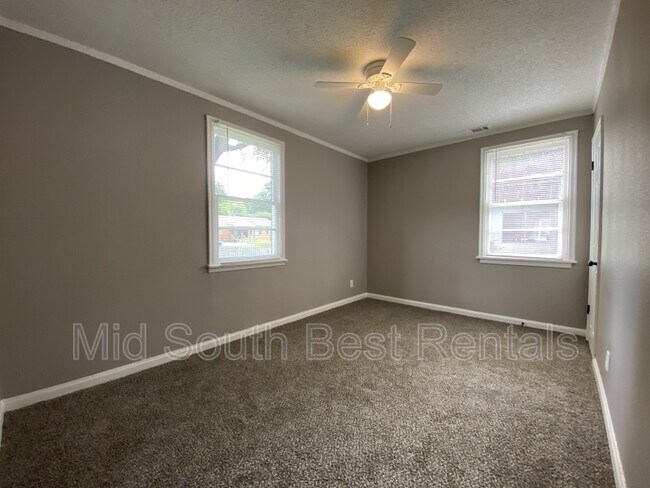Building Photo - 3771 Dunn Ave