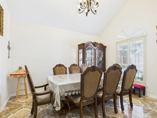 Building Photo - 8827 Aspen Meadow Dr