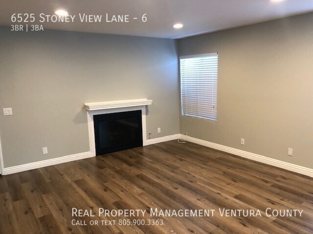 Building Photo - STUNNING REMODELED CONDO IN SIMI VALLEY