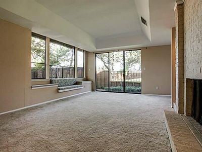 Building Photo - 3133 Golden Oak