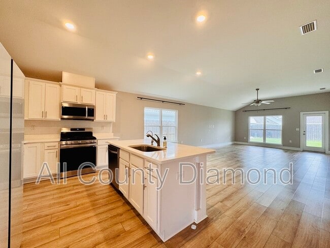 Building Photo - 290 Bayou Bend Ln