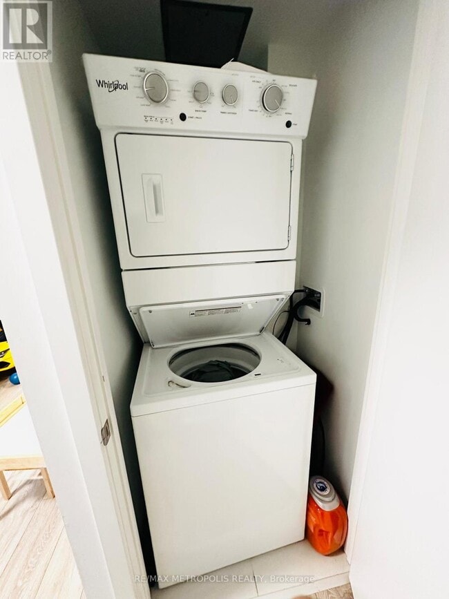 Photo du bâtiment - 1608 Charles St