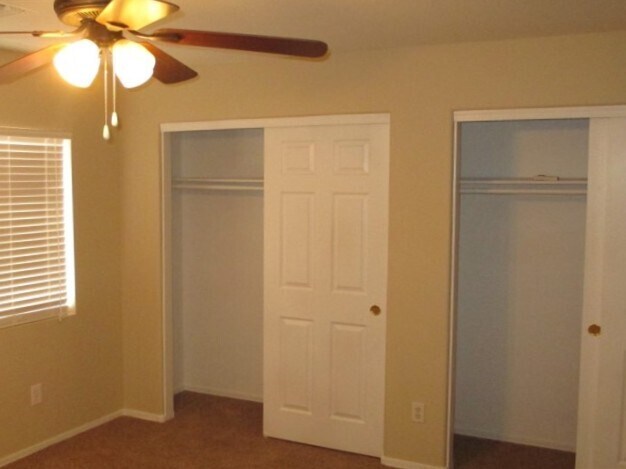 Building Photo - 126 S 220th Dr