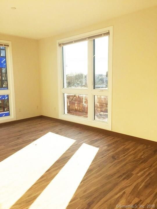 Foto del edificio - 719 Grand Ave