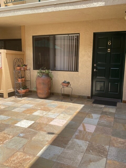 Apt #6 - 7605 W Manchester Ave