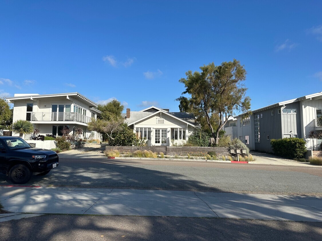 125 Mozart Ave, Cardiff By The Sea, CA 92007 House for Rent in