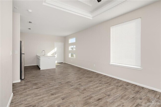 Foto del edificio - 16 Ventura Ave