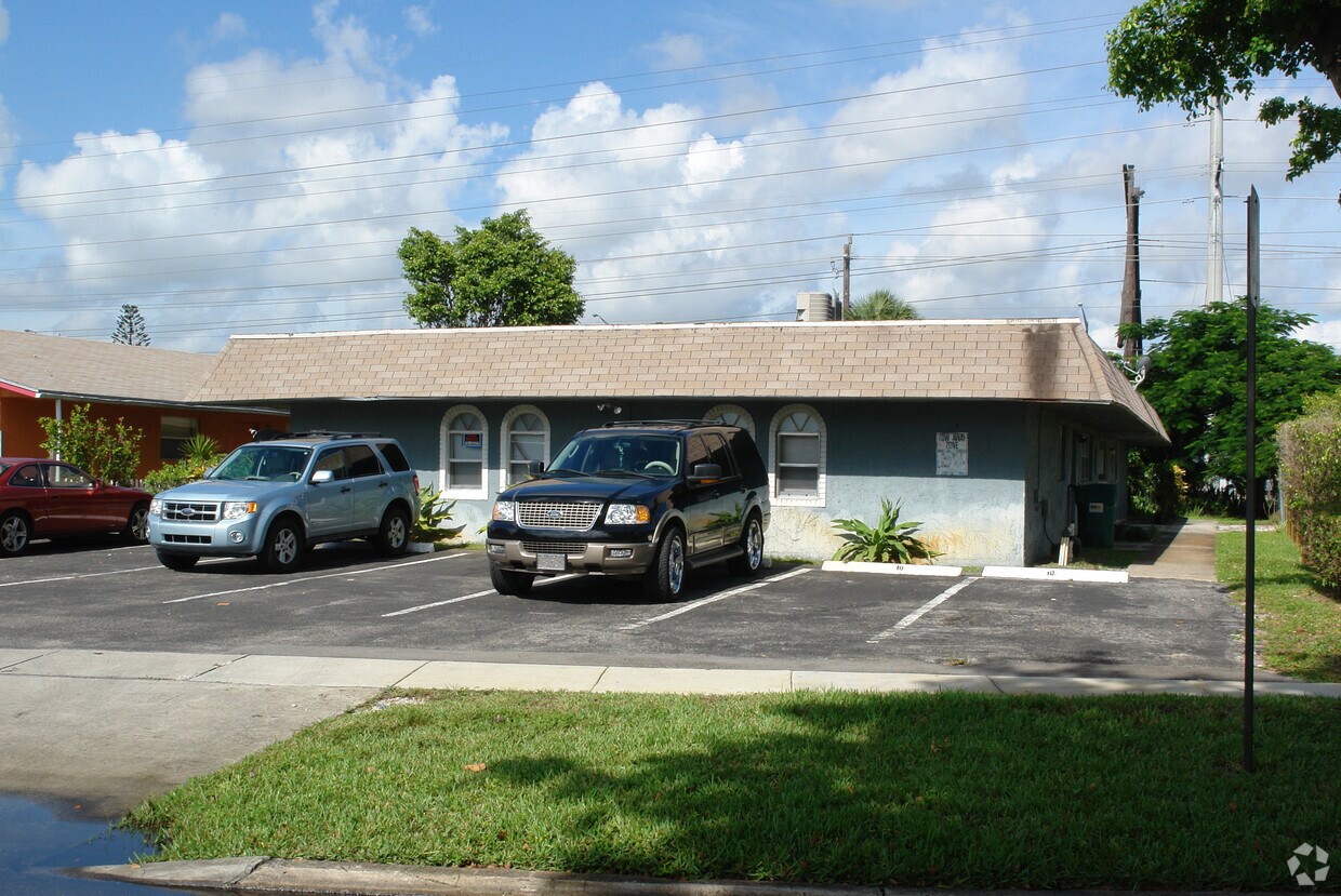 Building Photo - 541 Kathy Ln