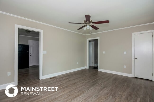 Building Photo - 641 Reeves Ct